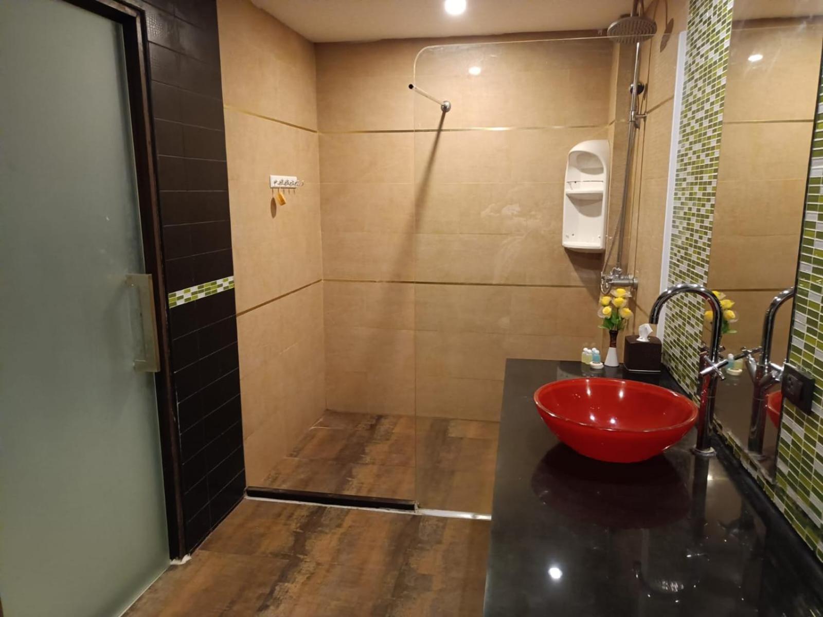 Aura Inn Rooms Pattaya Bagian luar foto