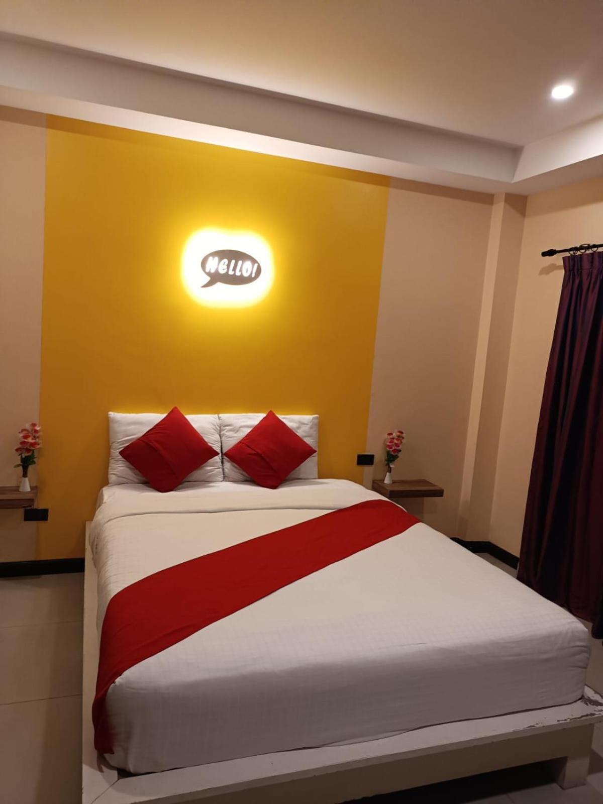 Aura Inn Rooms Pattaya Bagian luar foto
